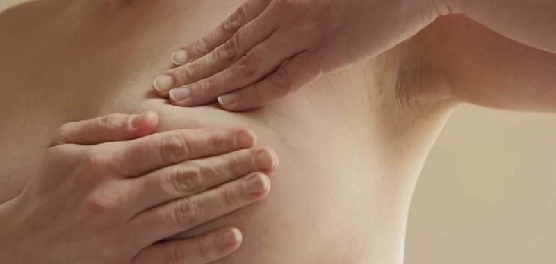 Уплотнение в груди у женщин: причины и обследование
