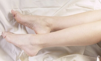Почему ночью сводит ноги судорогой у женщин
