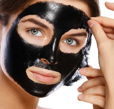 Угольная маска для лица в домашних условиях